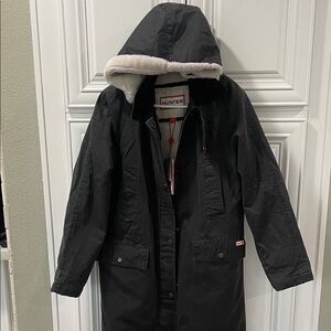 NWT HUNTER Ellie Waxed Like Padded Parka Black M